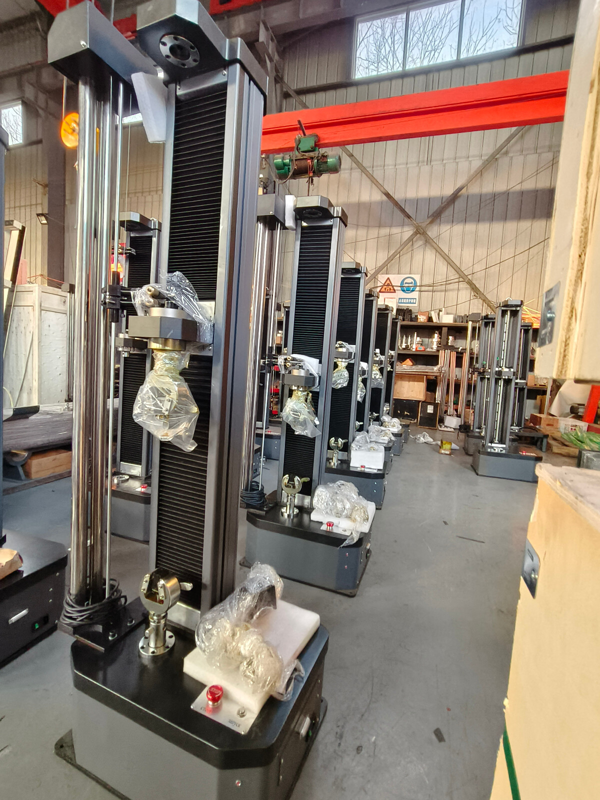 革新的なタッチスクリーン電子万能試験機が材料分析の精度を再定義