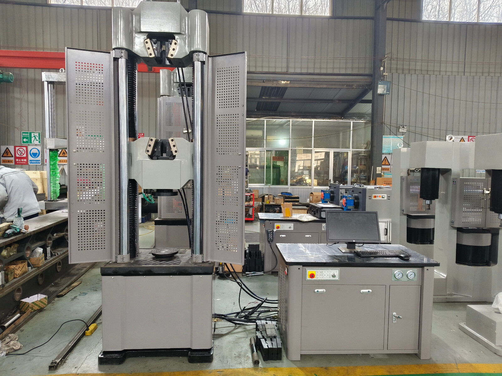 ASTM E4 ISO 7500-1 ASTM E8 Welche 2000-kN-Universalprüfmaschine bietet starke Leistung und Zuverlässigkeit? – HST WAW-2000E 2026 Vollständiger Kaufratgeber (Klasse 1)